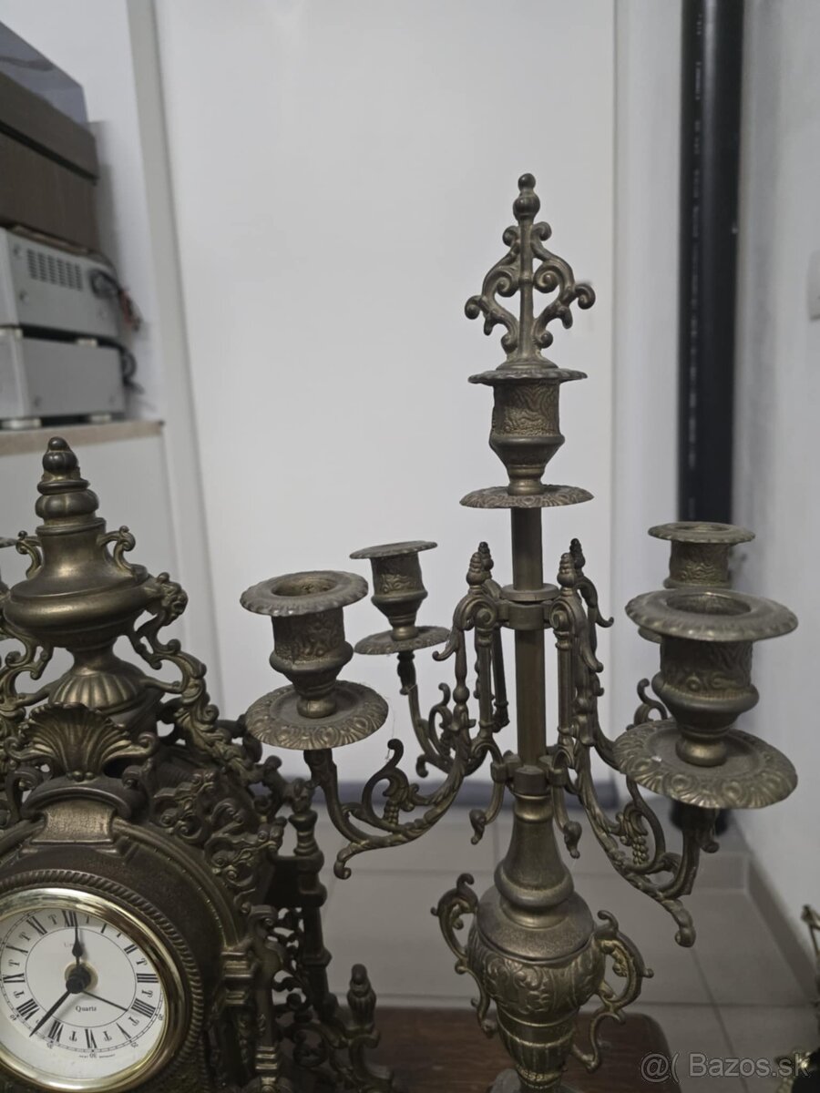 Krbove hodiny a svietniky na baterku nefunkčné. - 5