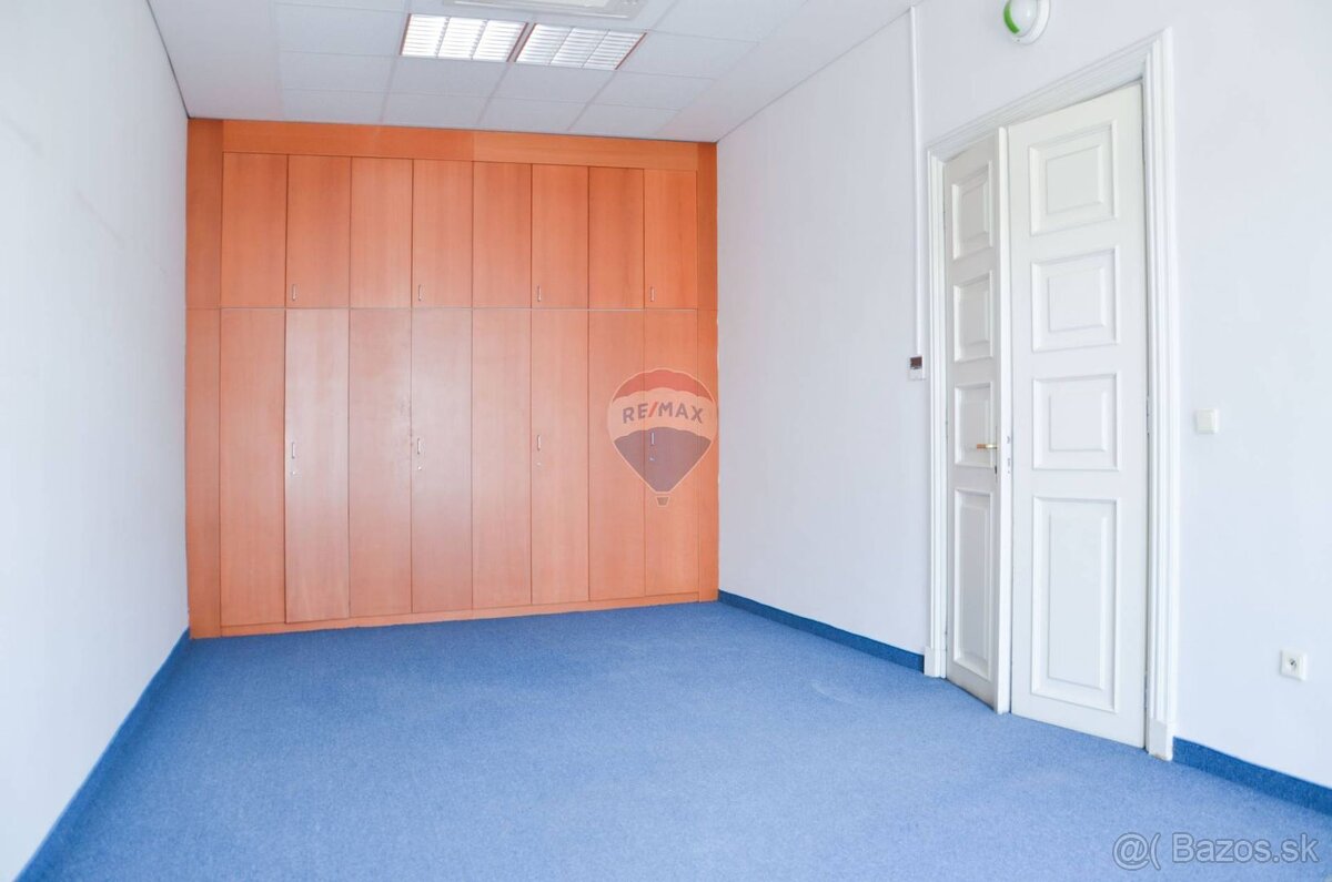 Kancelárske priestory na prenájom | Námestie SNP -Banská Bys - 5