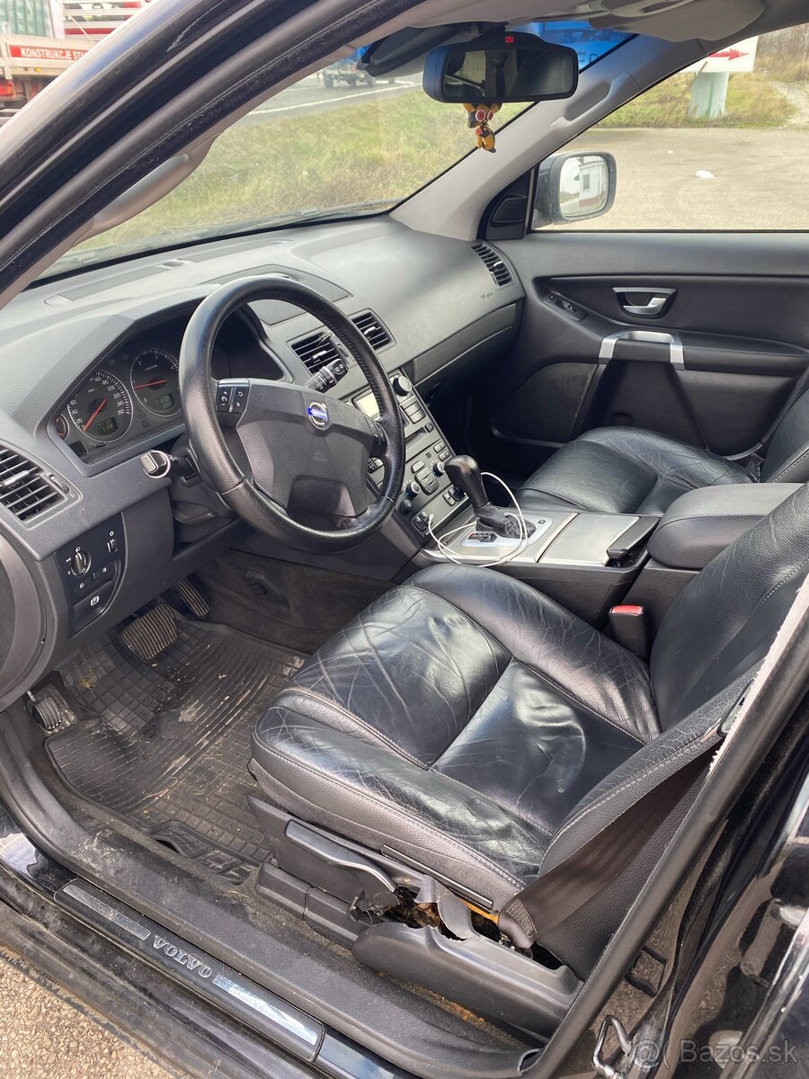 Volvo XC90 2.4 D5 Momentum - 5