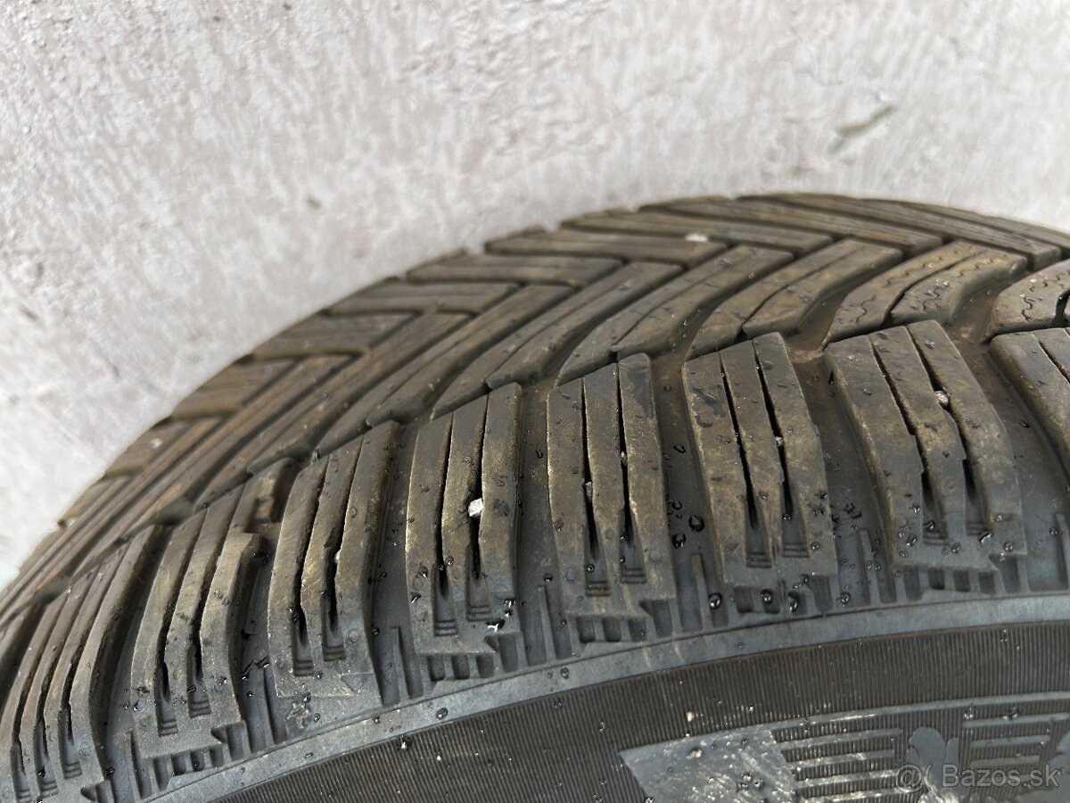 Michelin 215/60 R16 zimne - 5