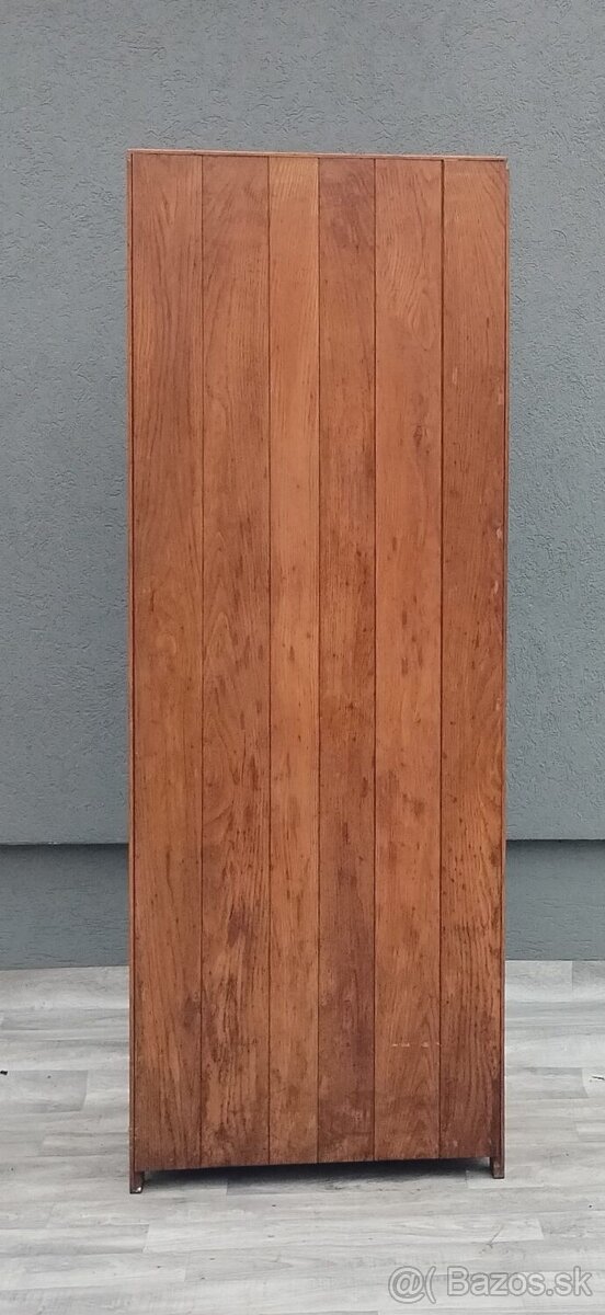 Knižnica – regál. - 5