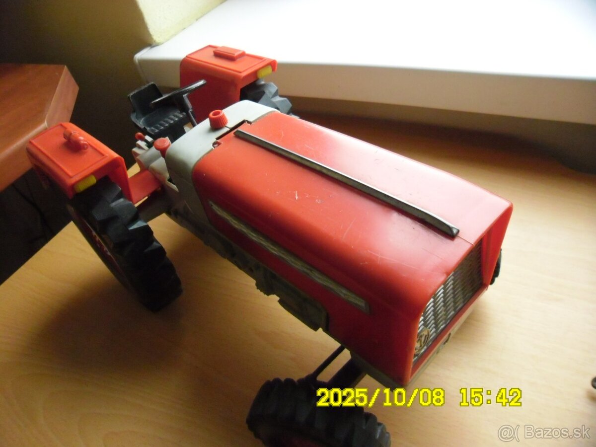 Stare hračky traktor - 5