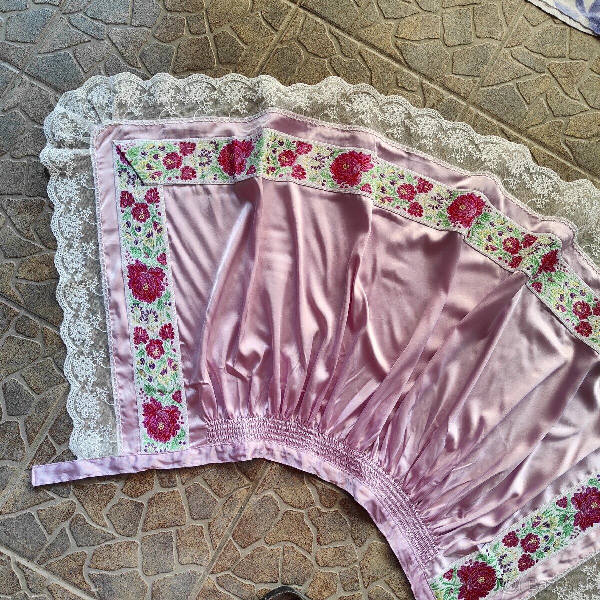 Piešťany kroj - dievčenské zástery - 5