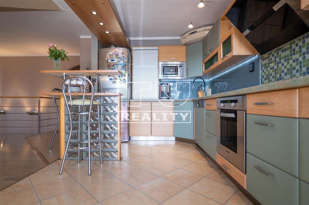 ZARIADENÝ 4+KK IZBOVÝ BYT, ŽILINA, VÝŤAH, BALKÓN, 106m2 - 5