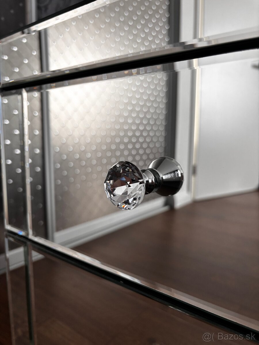 Zrkadlovy nabytok - 5