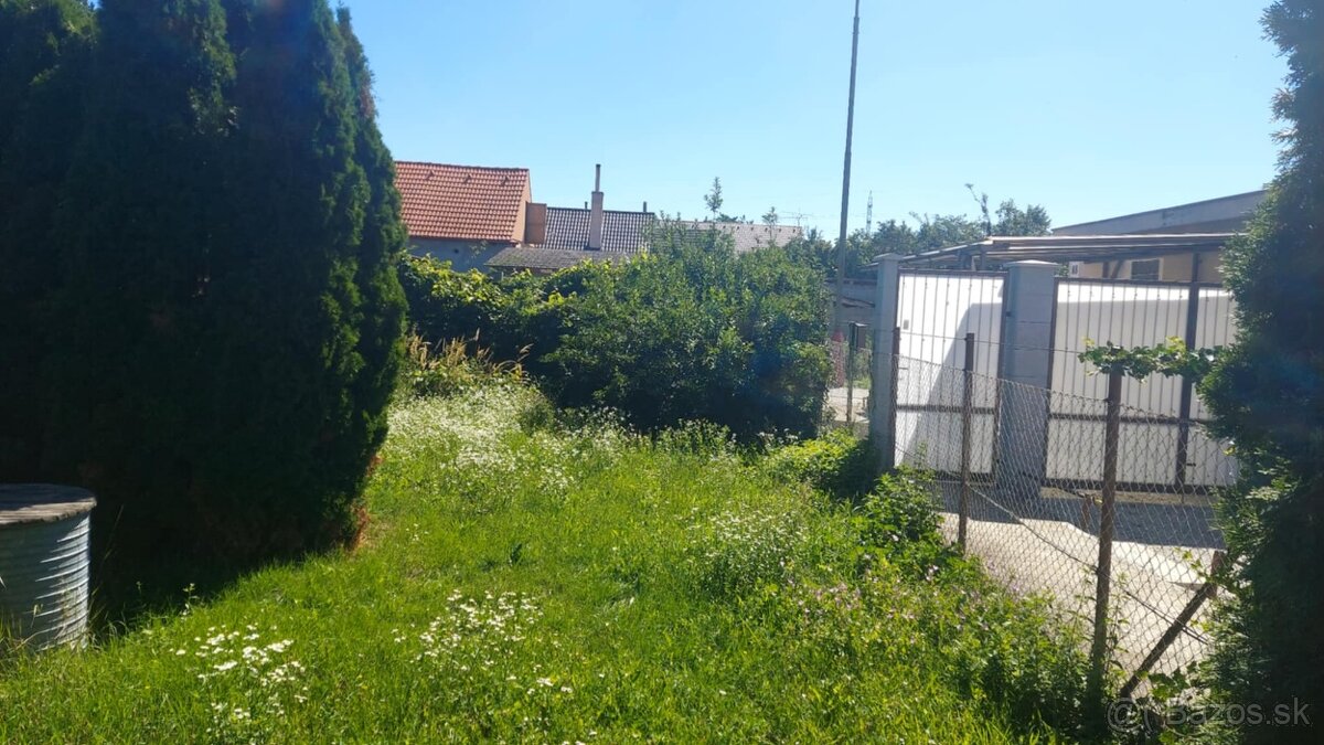 Očkov - Krásny viacgeneračný RD, 698 m2 pozemok na predaj - 5