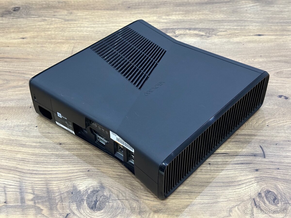 Samostatná herná konzola XBOX 360 Slim - 5