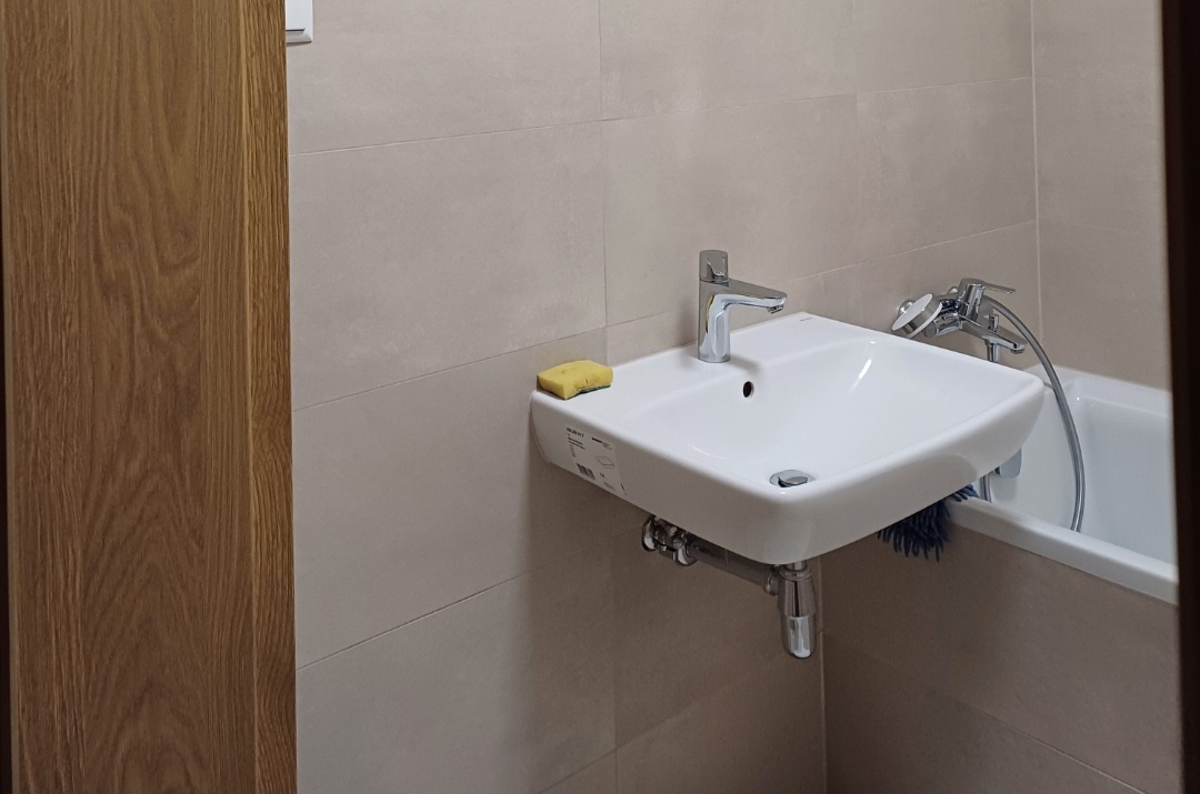 Umývadlo, sifón, 2x batérie Hansgohe - 5