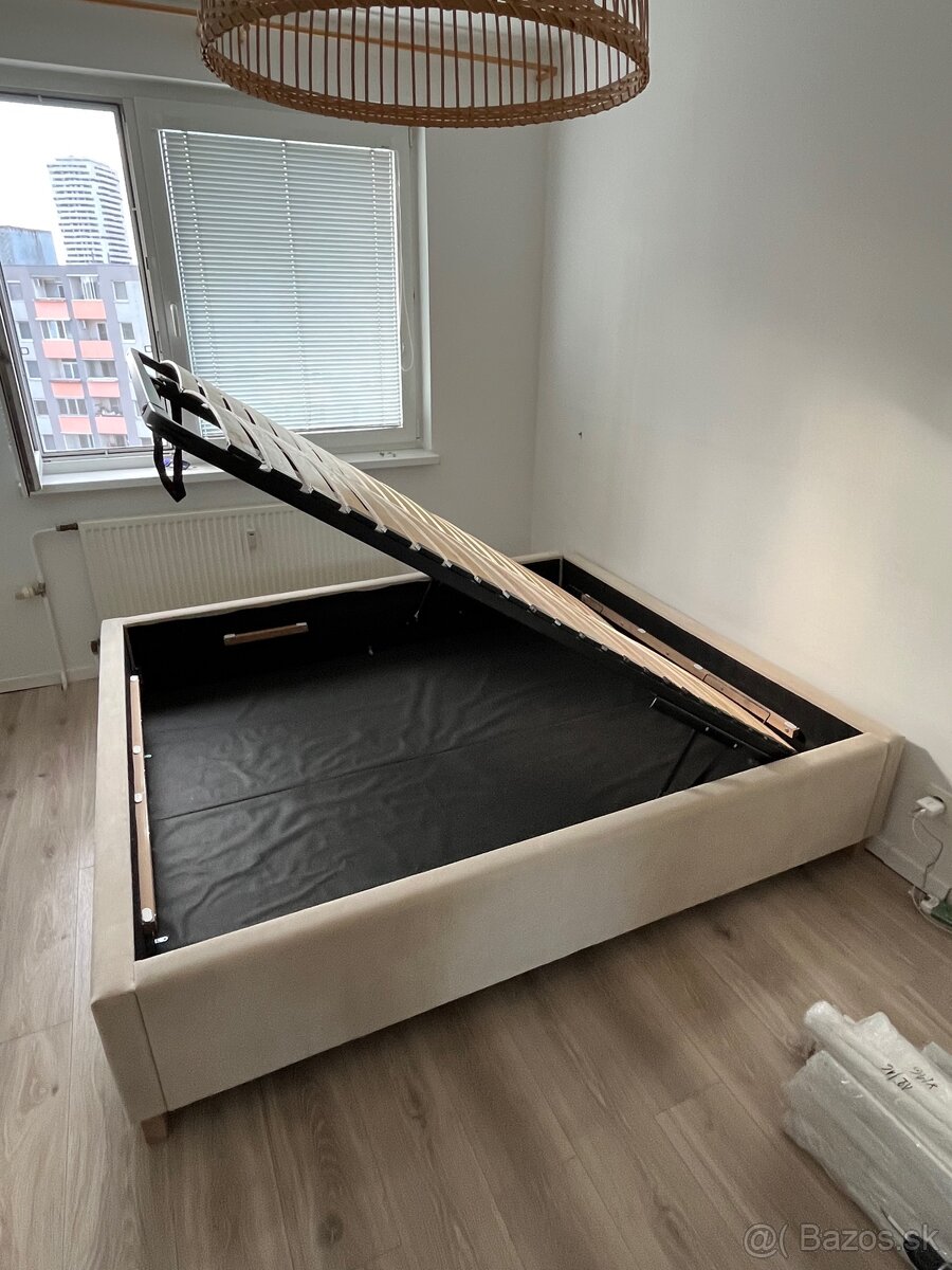 Posteľ Matrachello + zástena + matrace - 5