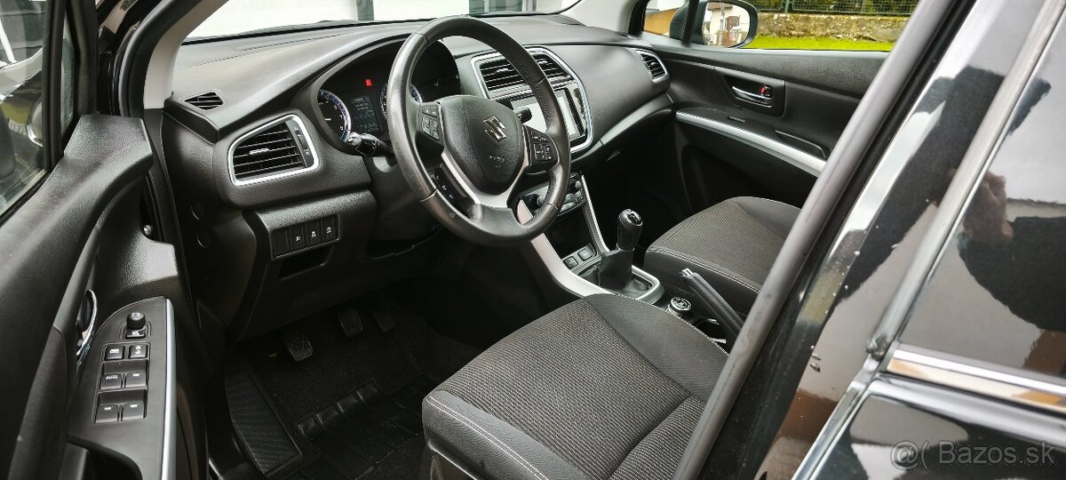 Suzuki SX4 s cross 4X4 Benzín. mod.Rok 2020 - 5