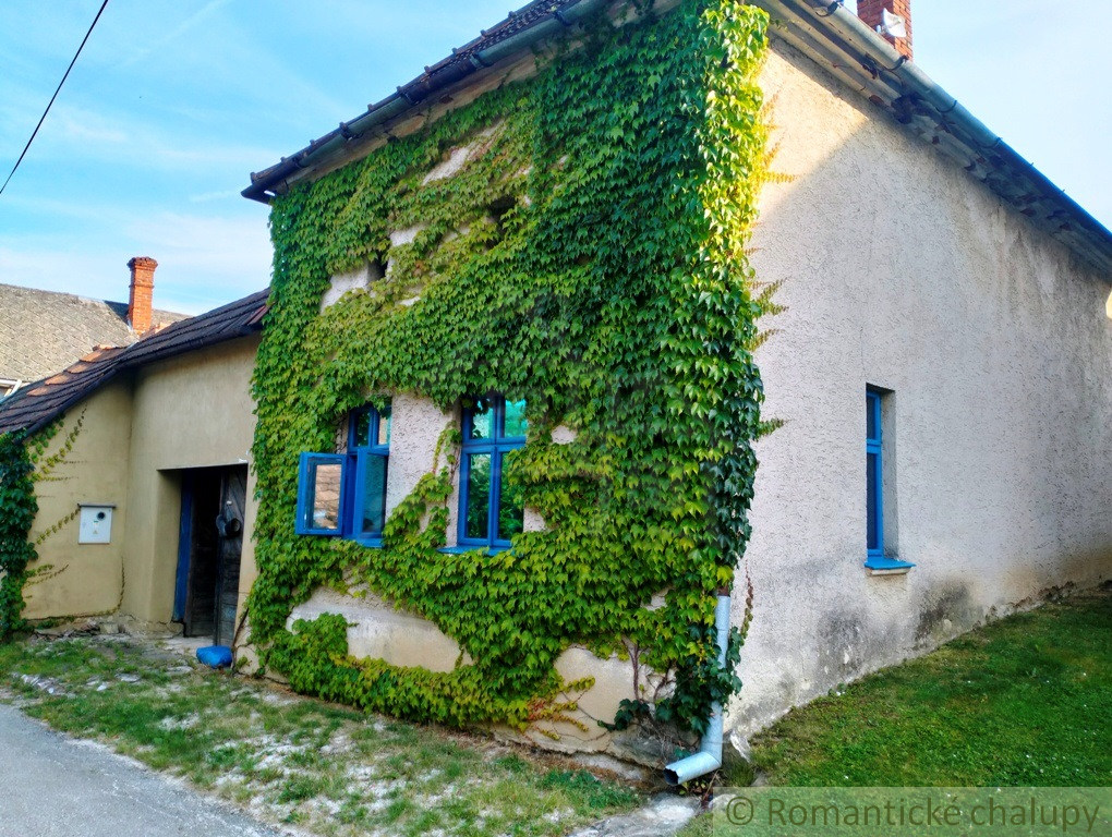 Vidiecka dvojpodlažná chalupa v katastri obce Lubina na pr - 5