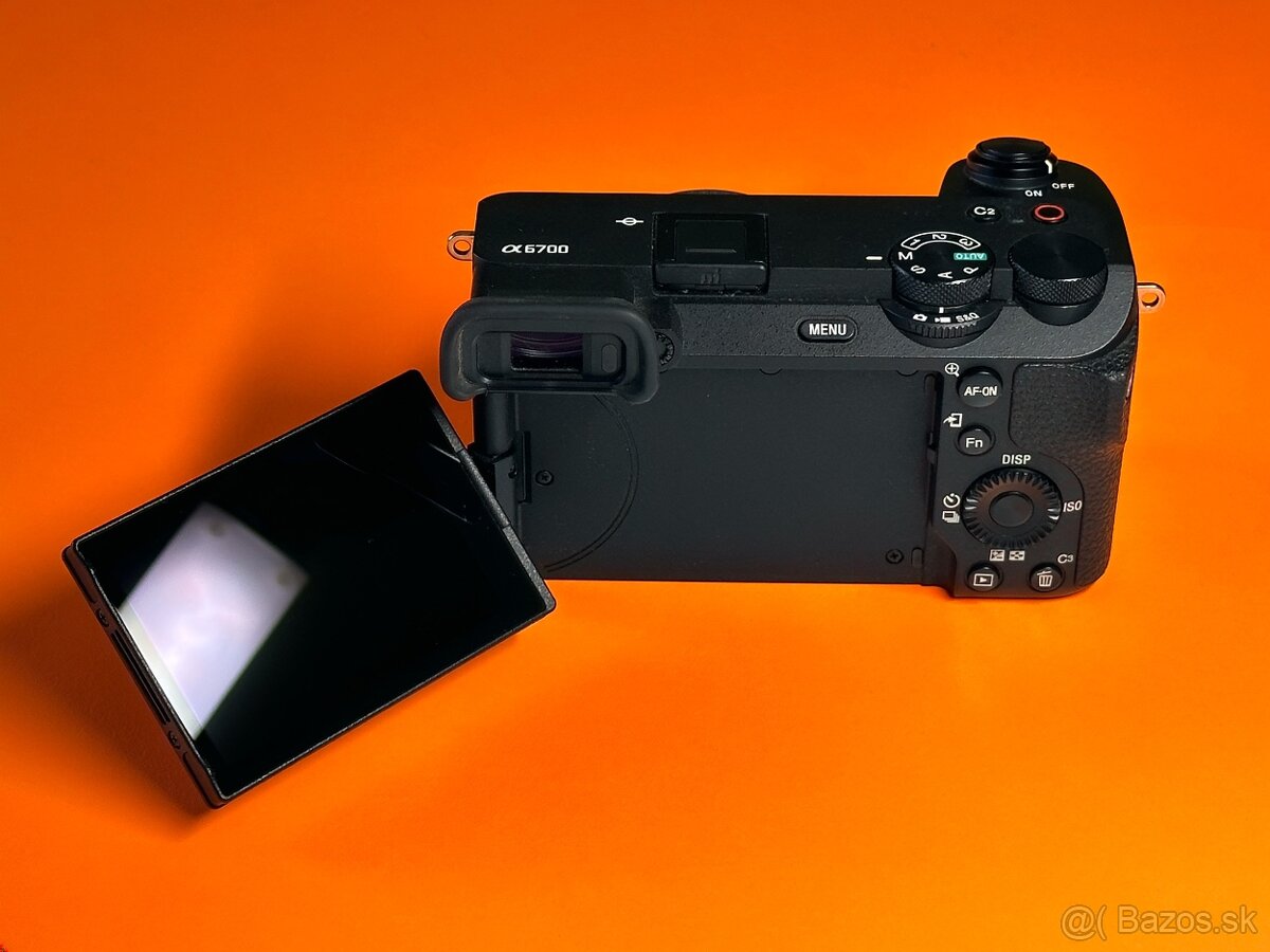 SONY A6700 + SmallRig klietka - 5
