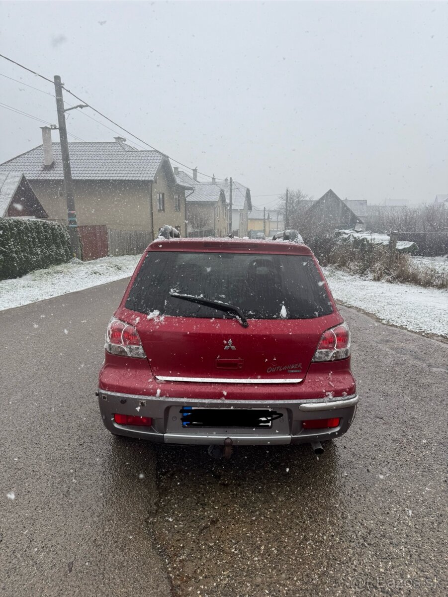 Mitsubishi Outlander 2.4 Benzín 4x4 114KW A/T4 - 5