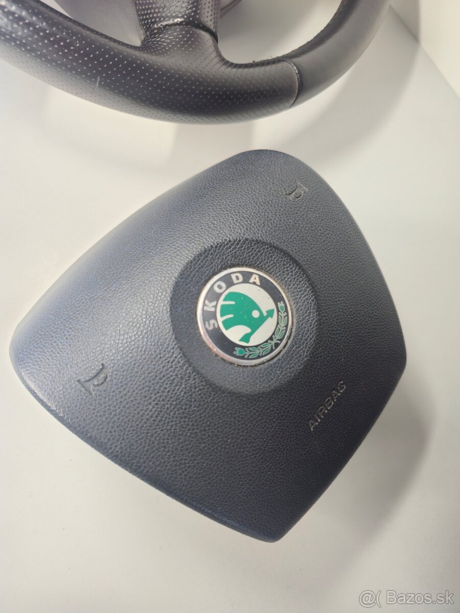 PERFOROVANÝ KOŽENÝ VOLANT OCTAVIA FABIA - 5