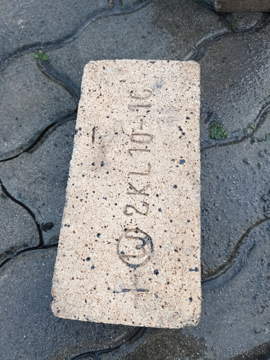 Šamotové tehly klinové (šamotky) - 5