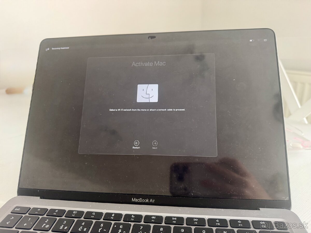 MacBook Air M1 256GB Disk 8GB RAM - 5