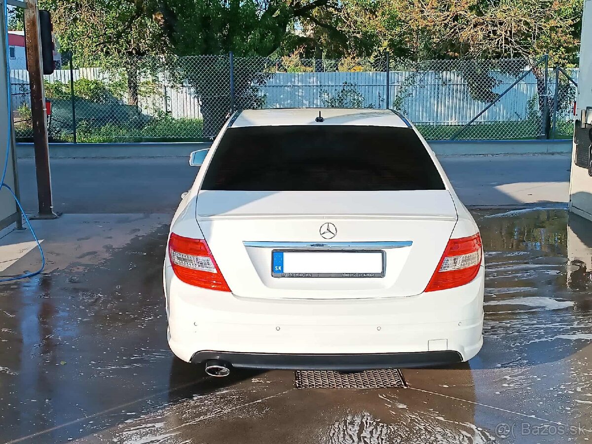 Mercedes-Benz C trieda W204 AMG paket Sedan 2010 - 5