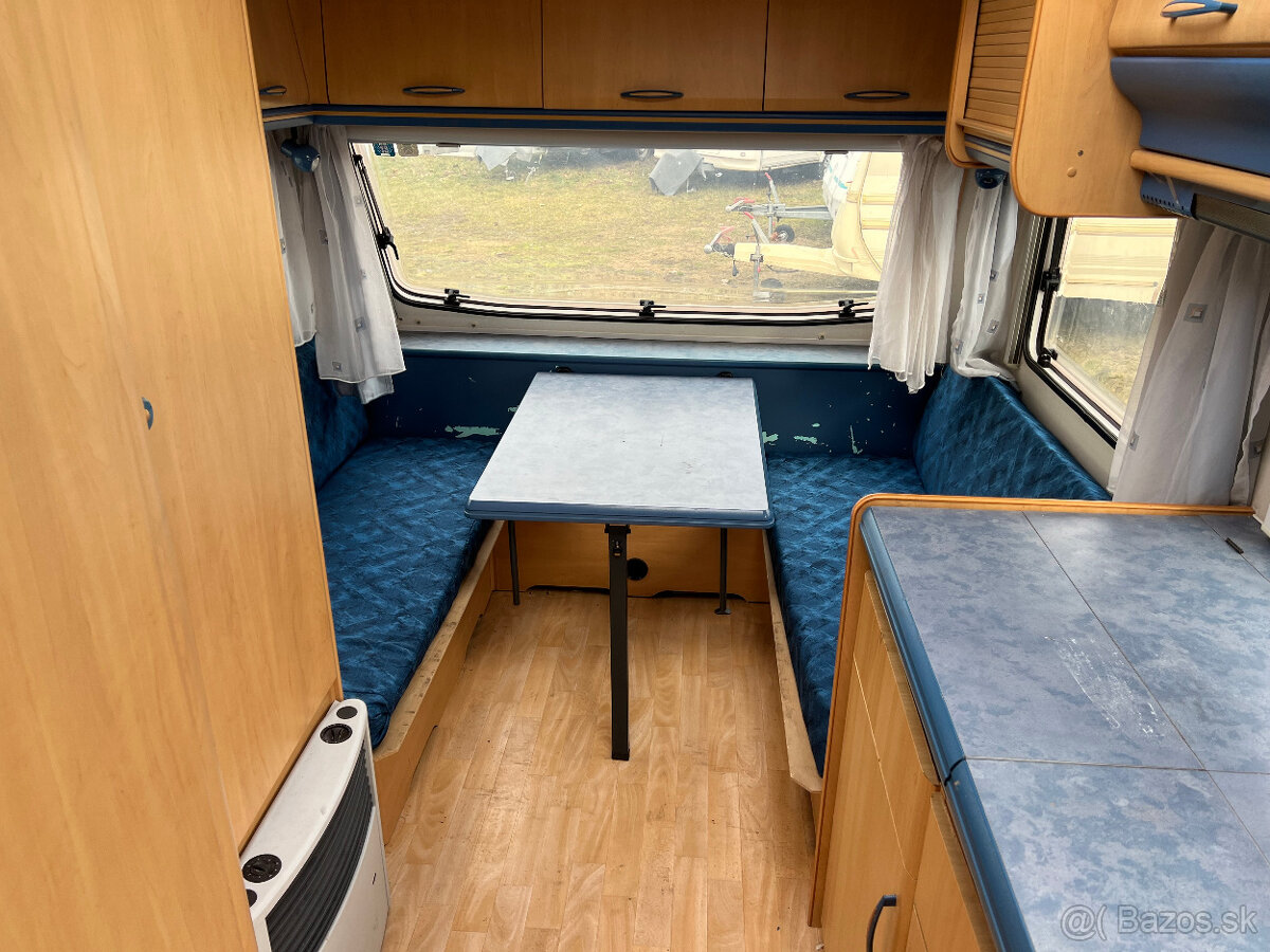 Karavan Hobby De Luxe 400-Palanda, váha 980kg pov. - 5