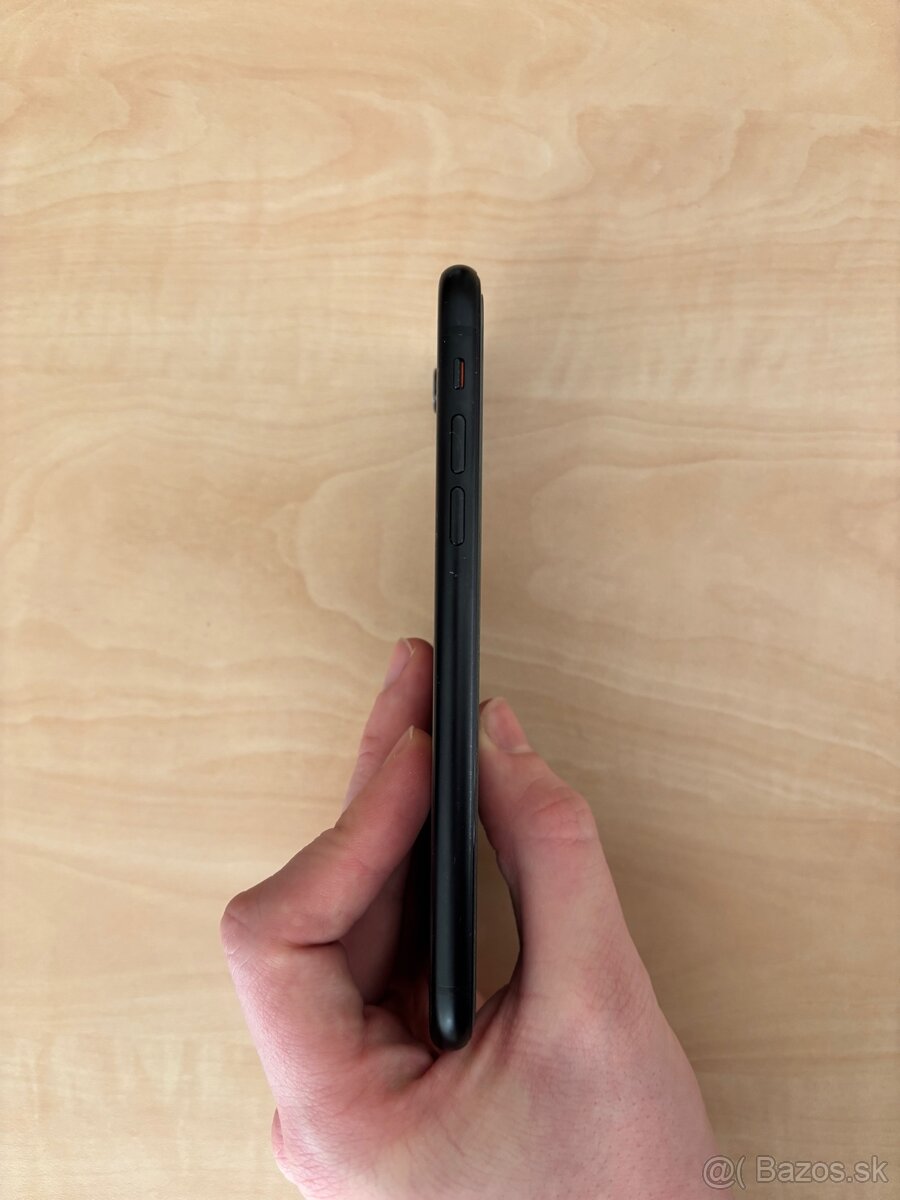 iPhone Xr - TOP STAV - 5