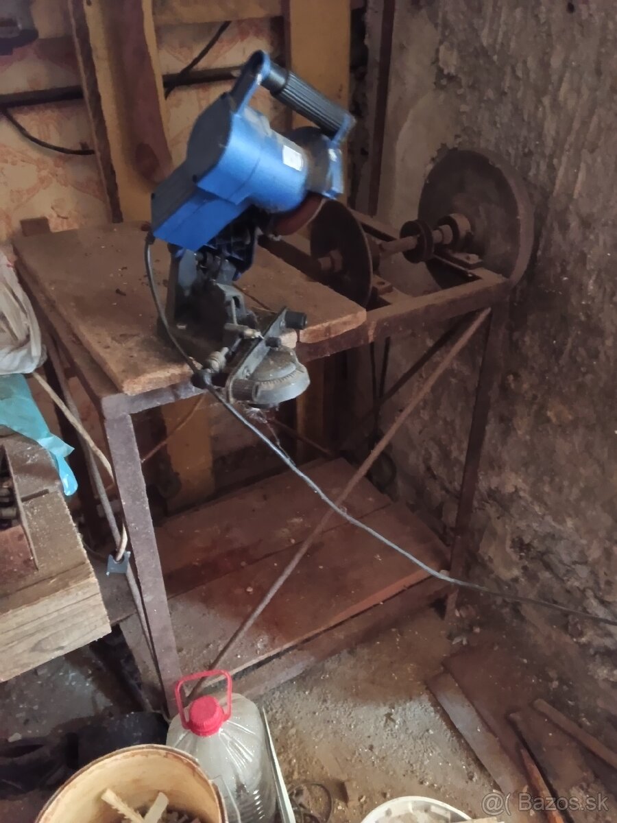 ZELEZNY STOL S BRUSKOU - 5