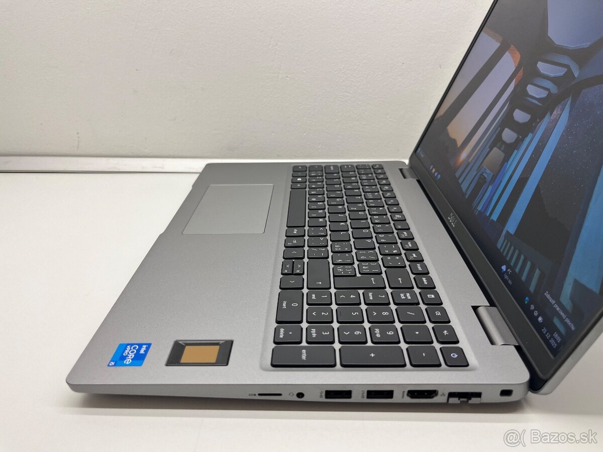 Dell Latitude 5520 15.6" i7-1145G7/16GB/256GB/FHD/IPS/ZAR12 - 5