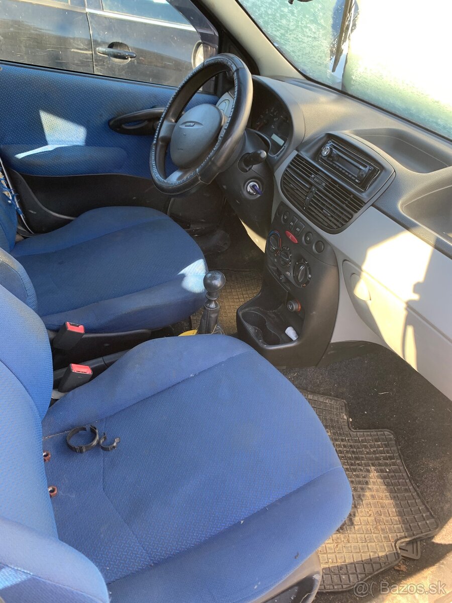 Rozpredam fiat punto - 5
