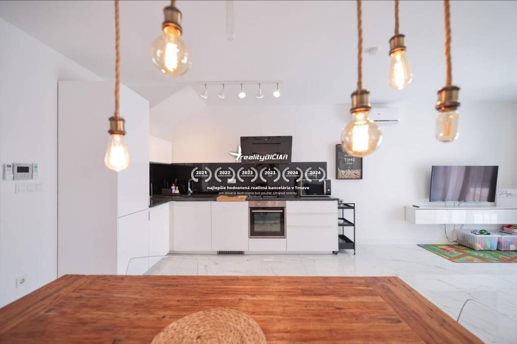 PRIVLAKA - Radový dom - predaj - 5