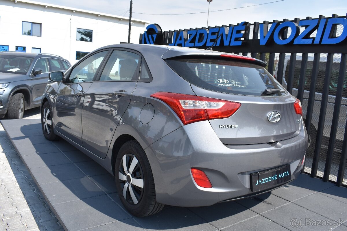 Hyundai i30 1.4i MT/6 - 5