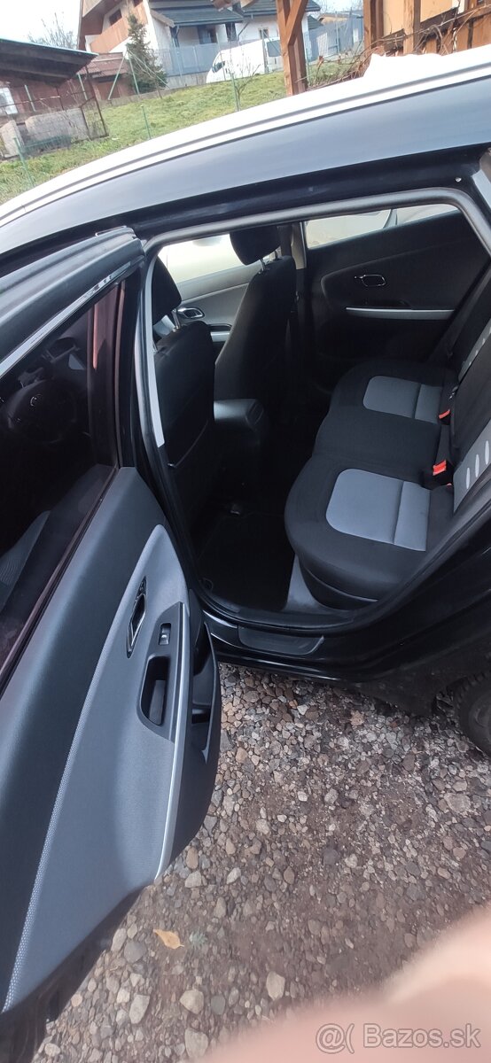 Predám Kia ceed SW možný odpočet DPH - 5