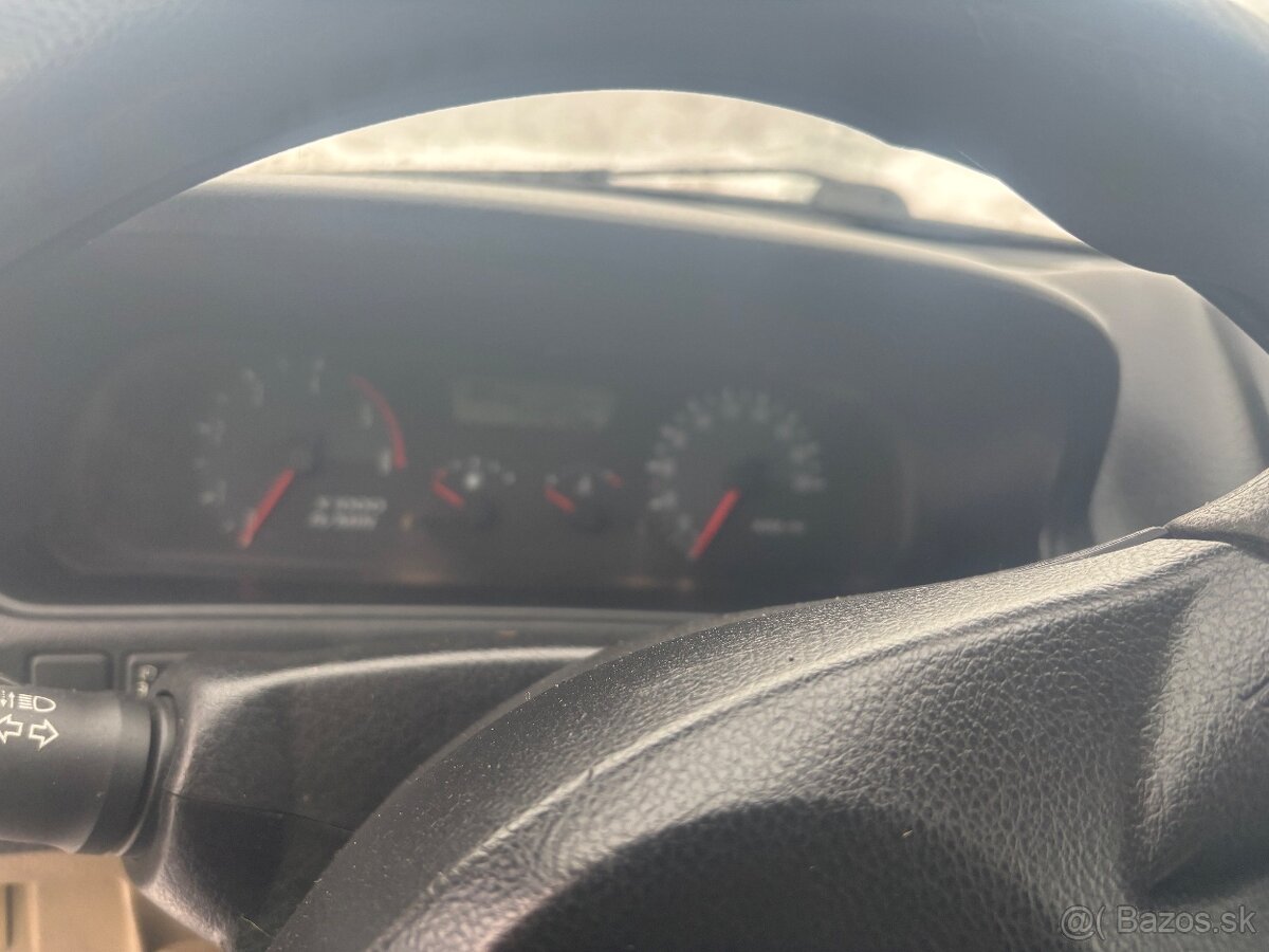 predám nissan terrano 2.7 tdi 92kw 3dv - 5