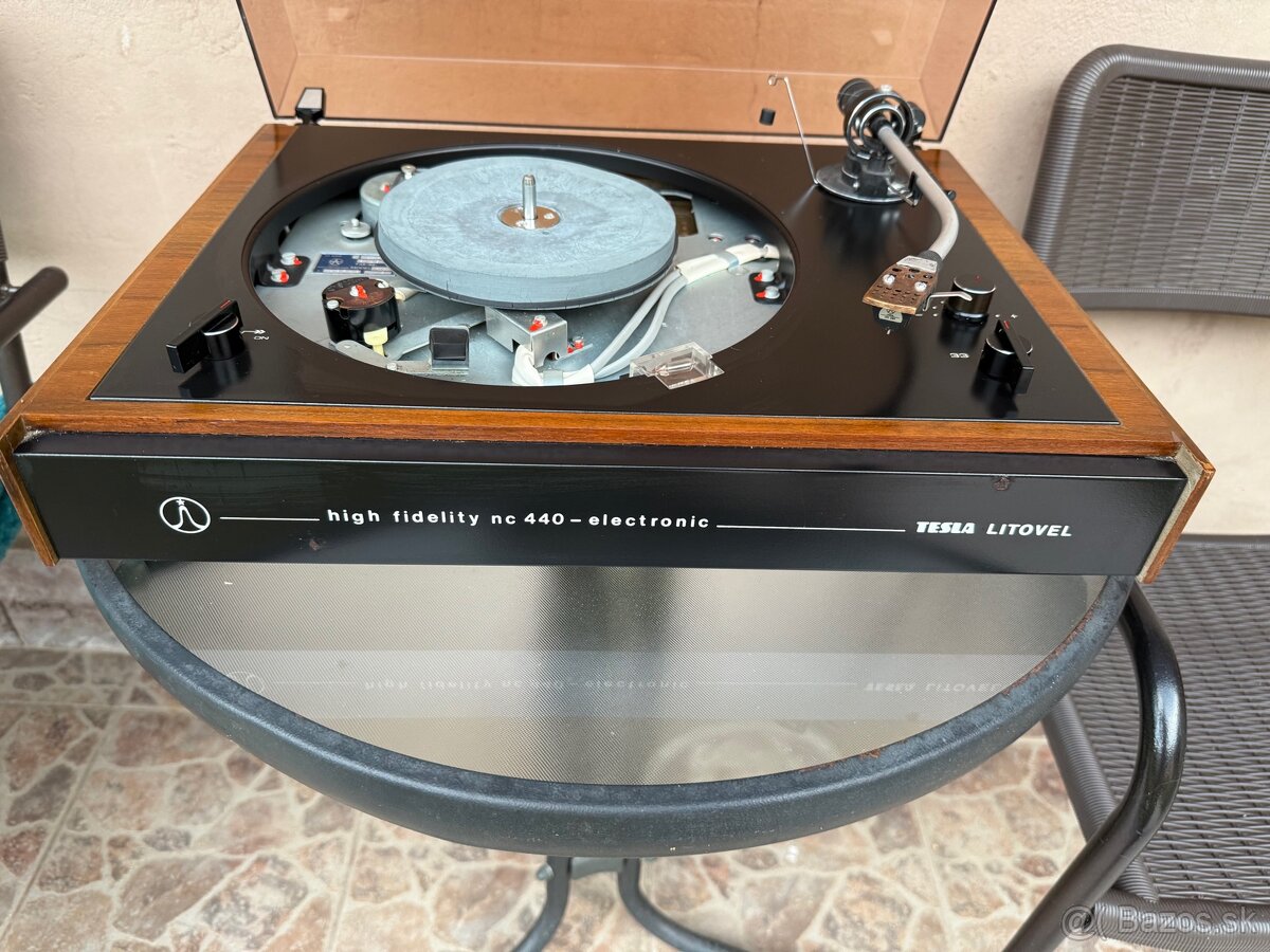 Predam gramofon Tesla NC 440 hi fi - 5