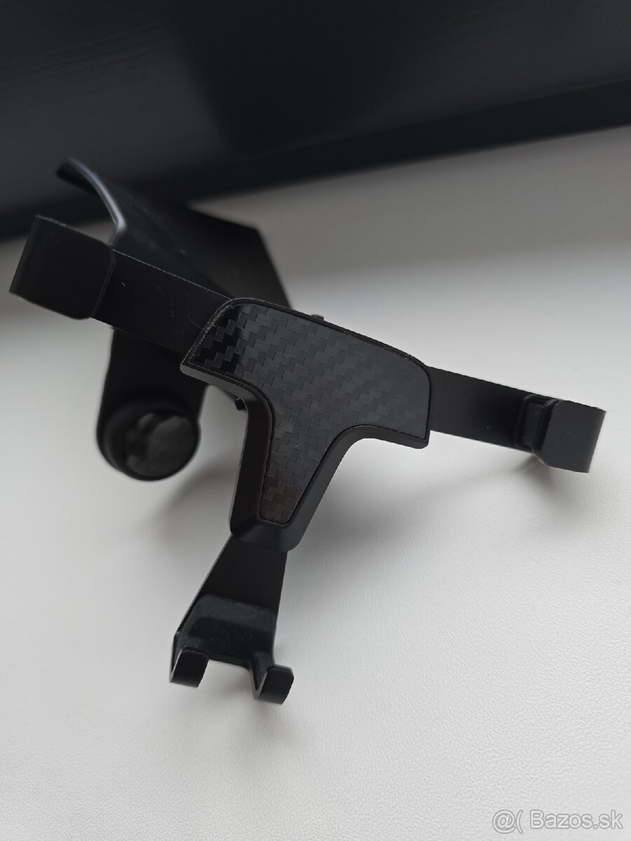 Držiak na telefón do auta na Mazda3 2019 - 5