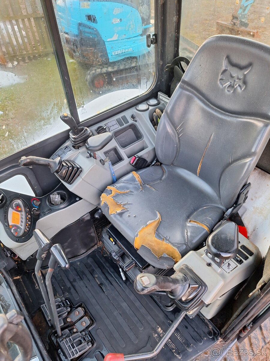 Minibager Bobcat e35 - 5