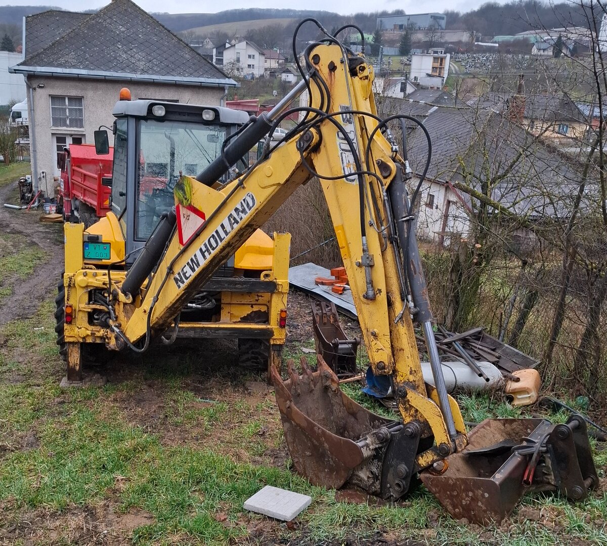 NEW HOLLAND B115 - 5