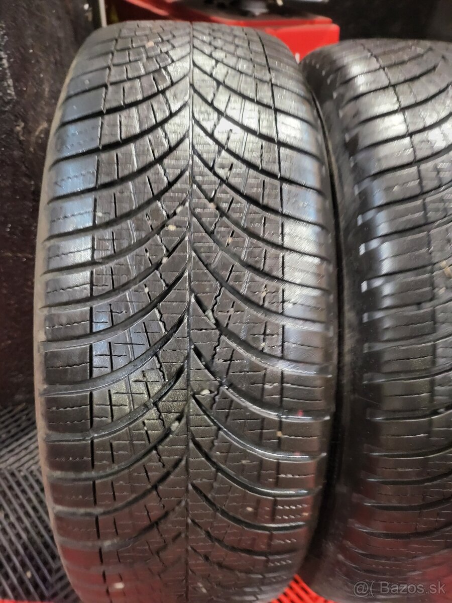 215/60 R17 Goodyear celoročné pneumatiky - 5