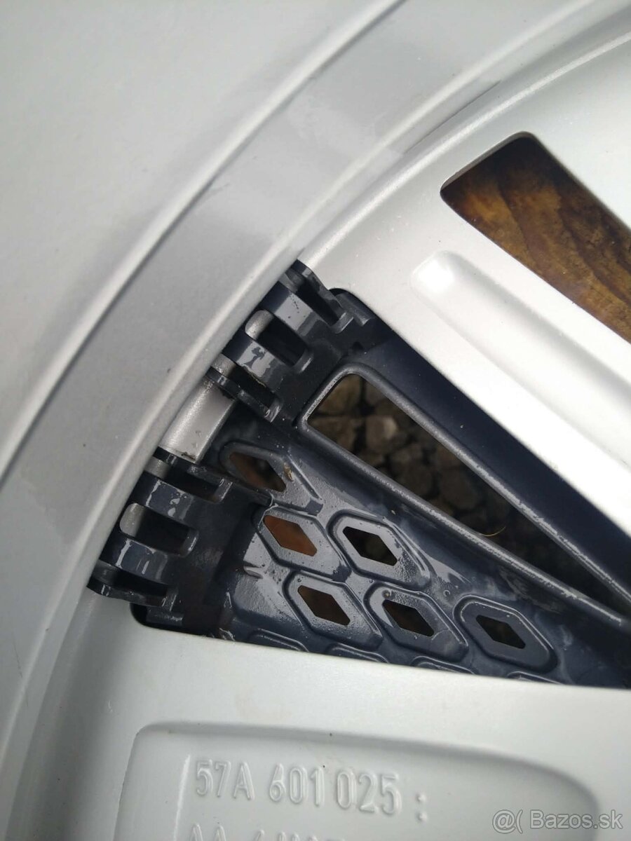 Alu Škoda Karoq R 17 originál. - 5