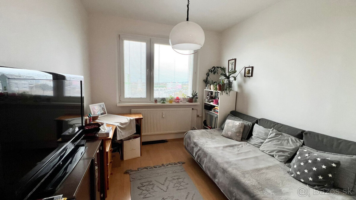 PREDAJ ATRAKTÍVNEHO 3-IZB. BYTU S LOGGIOU V PROSTREDÍ PLNOM - 5