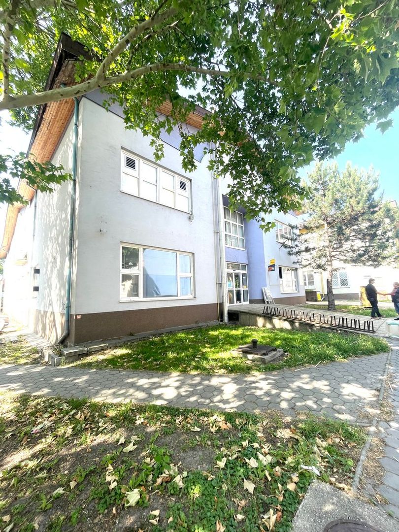 Kancelárie v centre Komárna na PRENÁJOM - 5