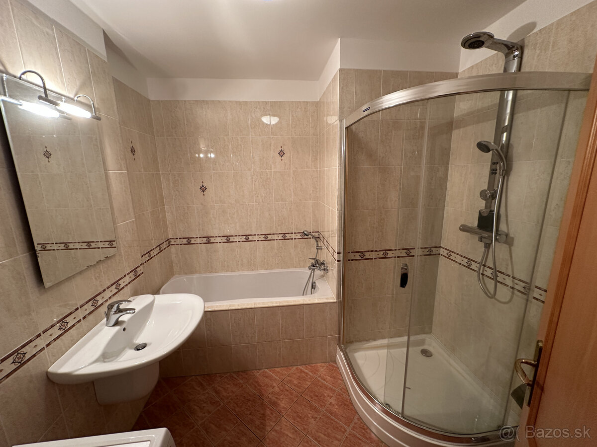 Čarovný panoramatický výhľad na Bratislavu z 21. poschodia - 5