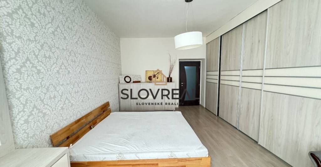 SLOVREAL - Predaj 4 izbového bytu v Banskej Štiavnici - 5
