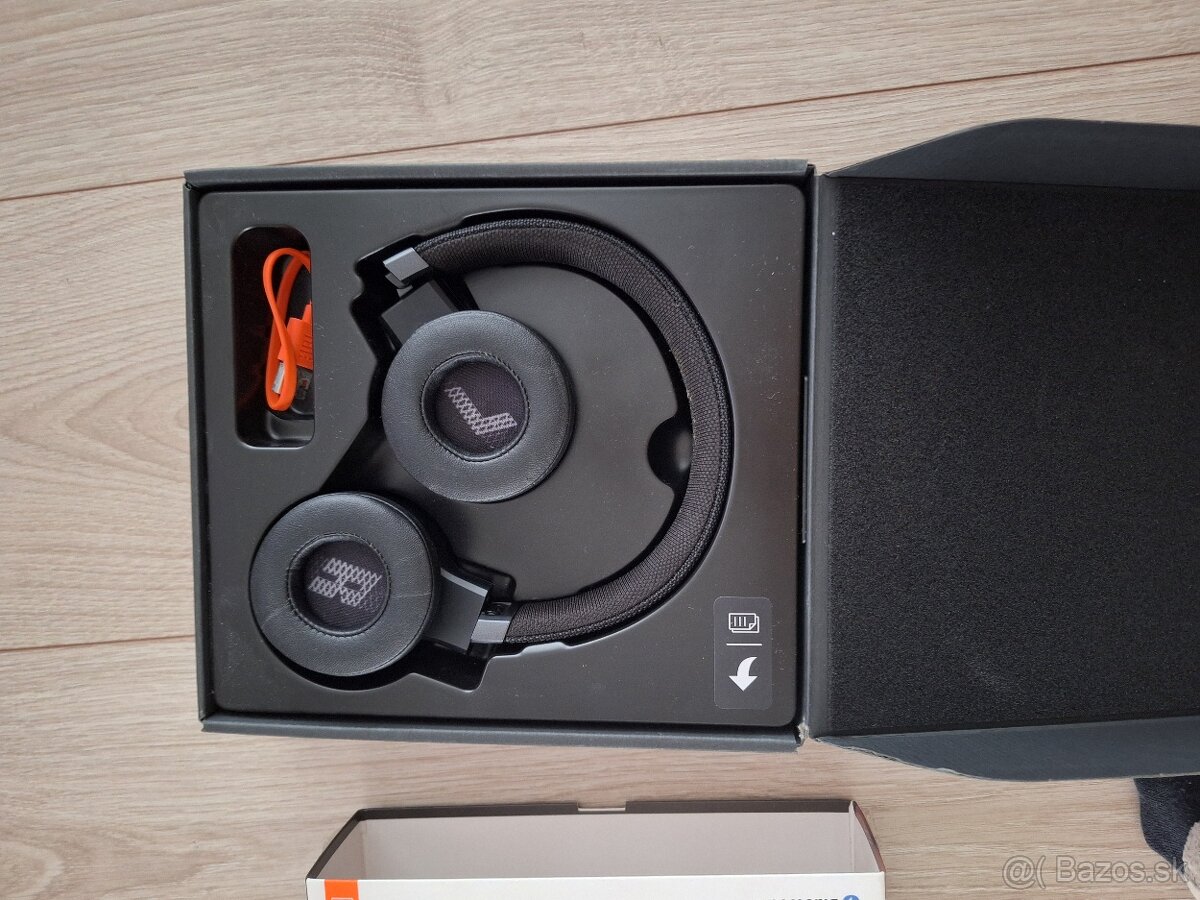 Bezdrôtové slúchadlá JBL LIVE 460 NC - 5