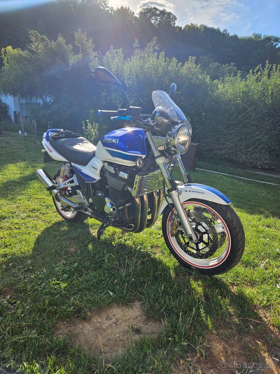 Suzuki gsx-1400 - 5