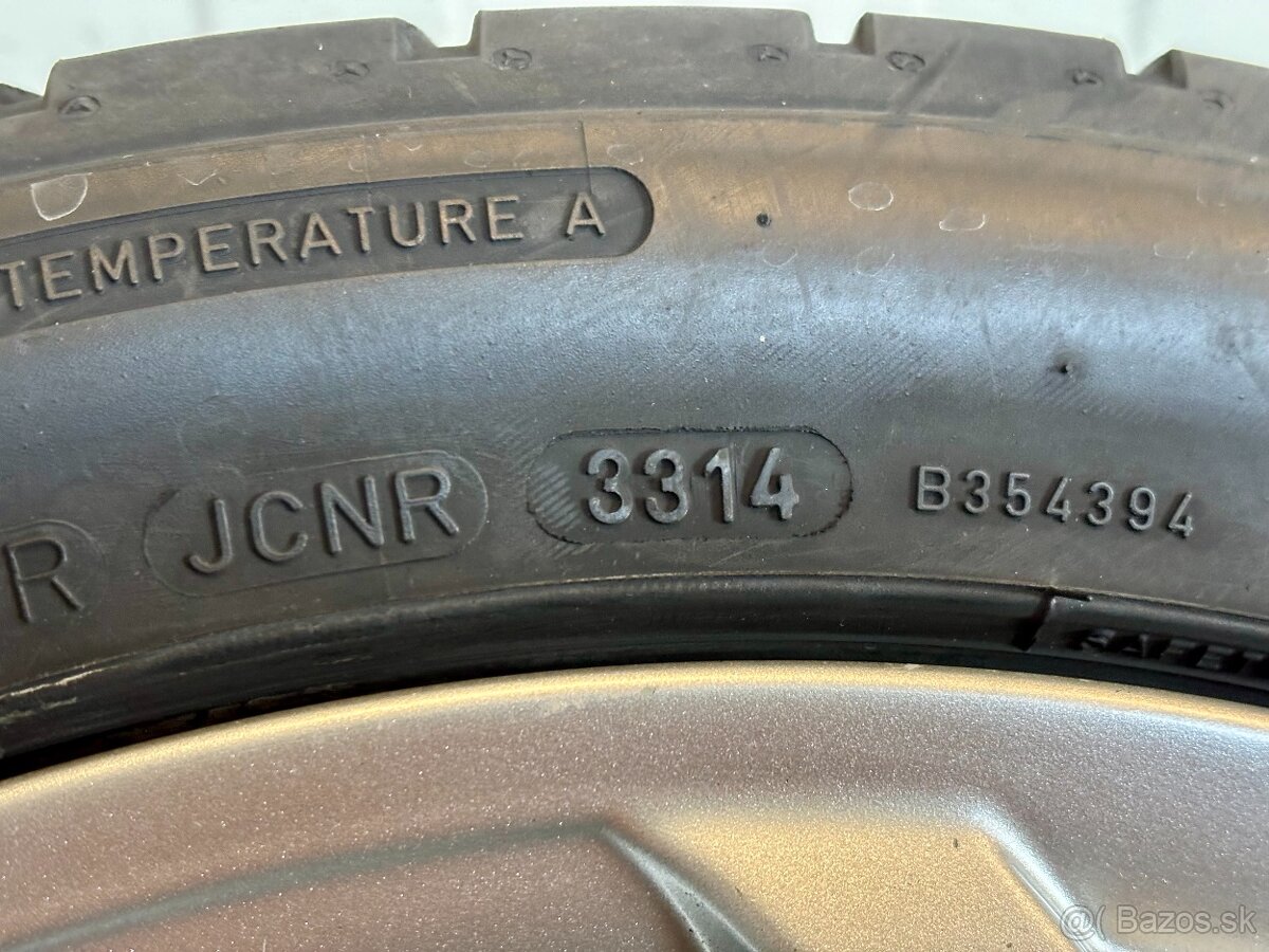 AUDI č. 20-Letna sada 225/45 R17 - 5