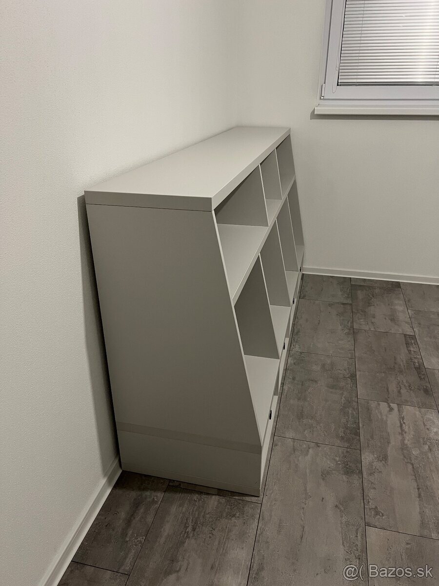 Skrinka na boxi šufliky kancelária - 5