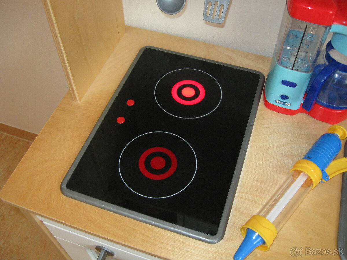 Drevena kuchynka Ikea s vybavou - 5