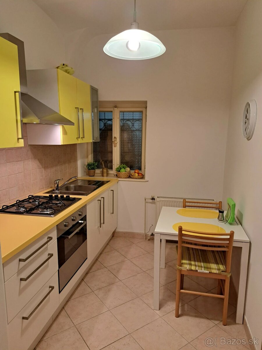 2-IZB BYT v HISTORICKOM CENTRE STARÉHO MESTA - 5