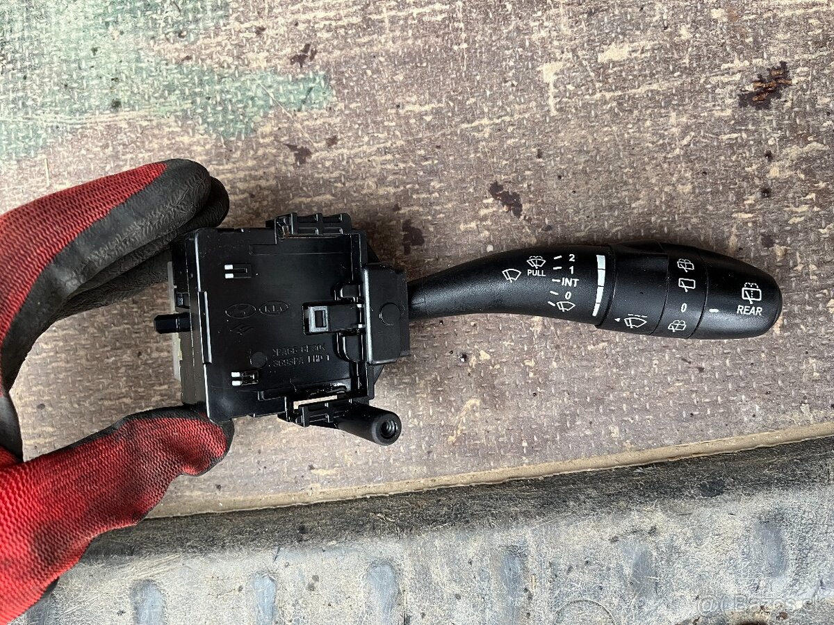 Hyundai i30 07 - 12 packa vypinac svetiel stieračov opierka - 5