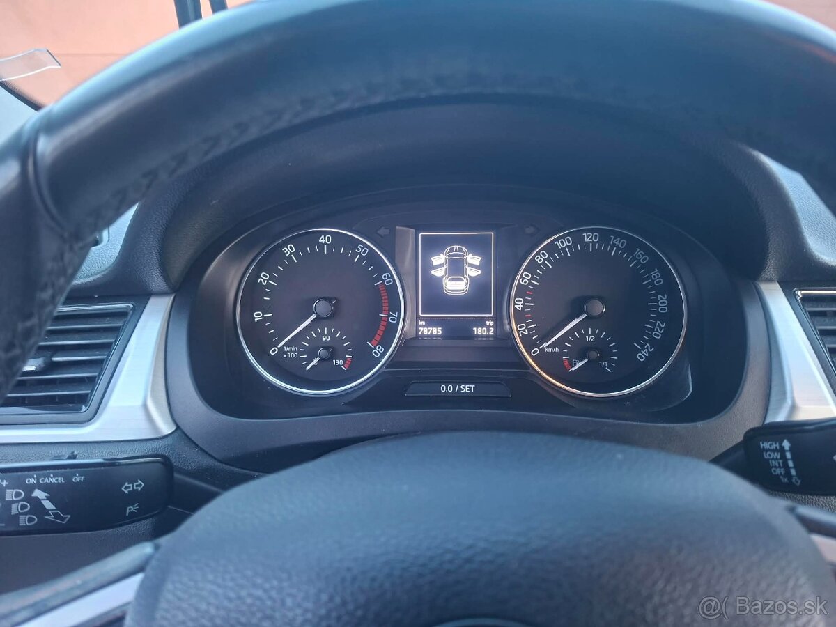 Predám škoda Rapid Spaceback ambition 81/1,2 TSI - 5