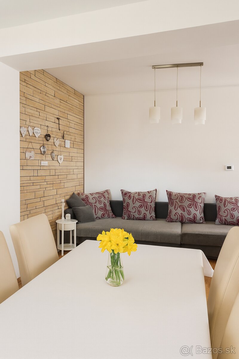 Na predaj poschodový 5-izbový rodinný dom v obci Beluša - 5