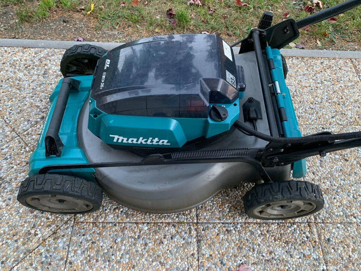 Makita kosacka DLM532Z (2x18V), baterie, nabijacka - 5